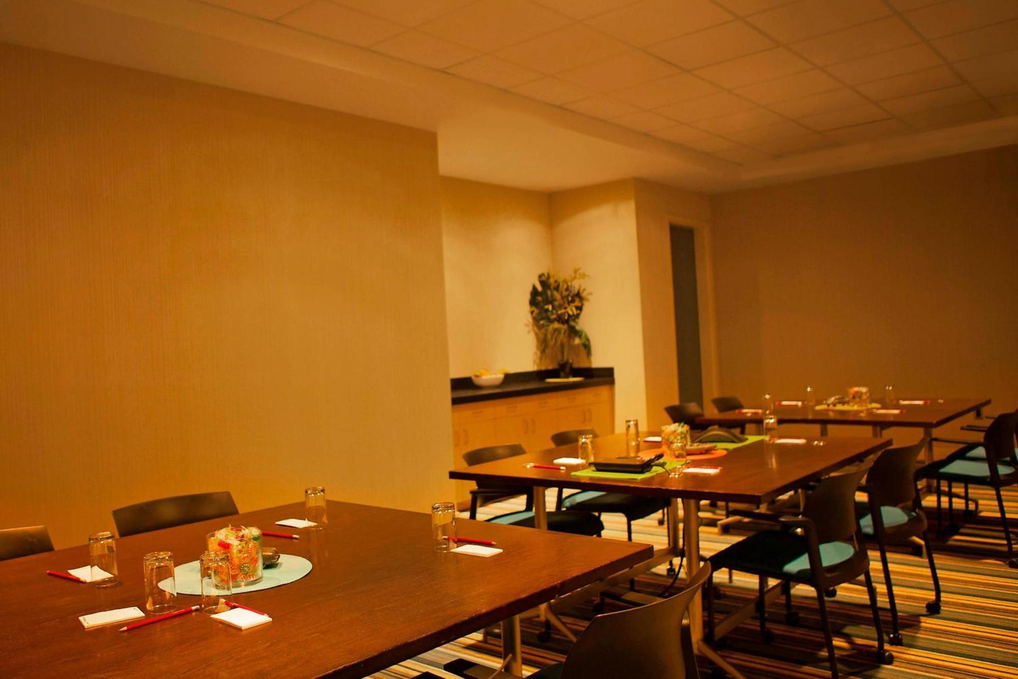 Aloft 3*